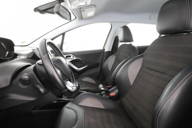 Peugeot 2008 image 7
