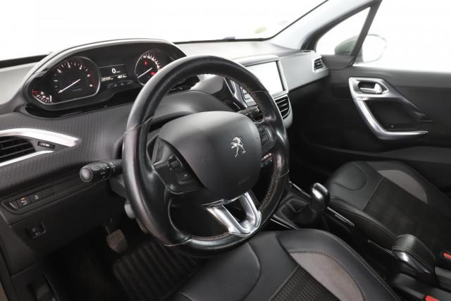 Peugeot 2008 image 9