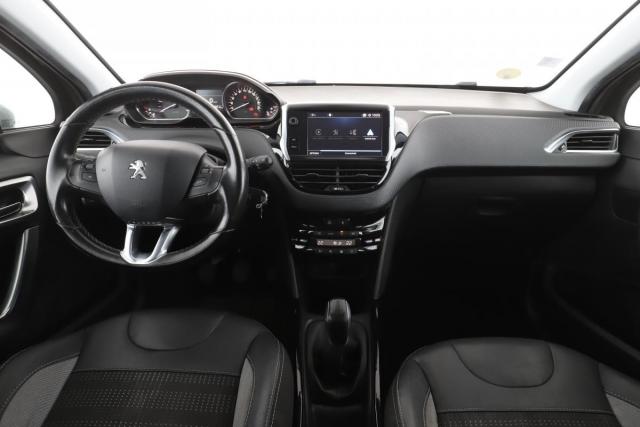 Peugeot 2008 image 3