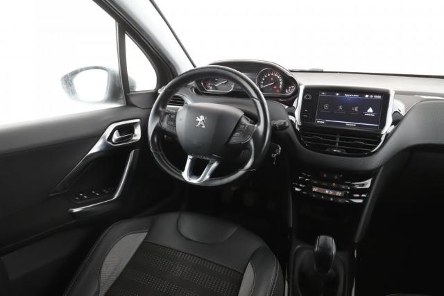 Peugeot 2008 image 6