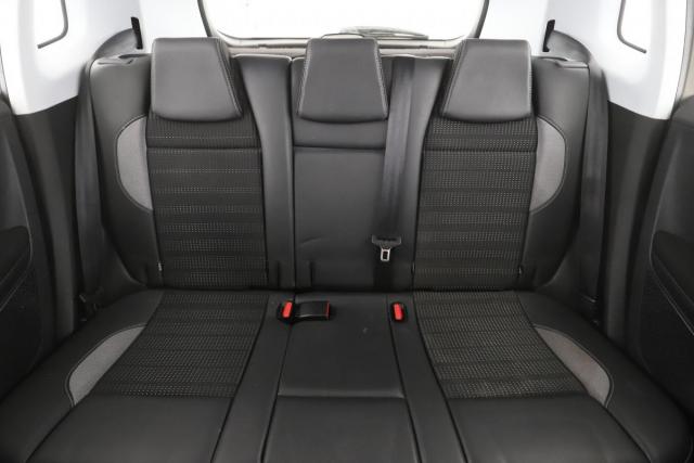 Peugeot 2008 image 1