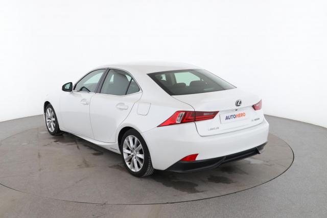 Lexus Is image 4