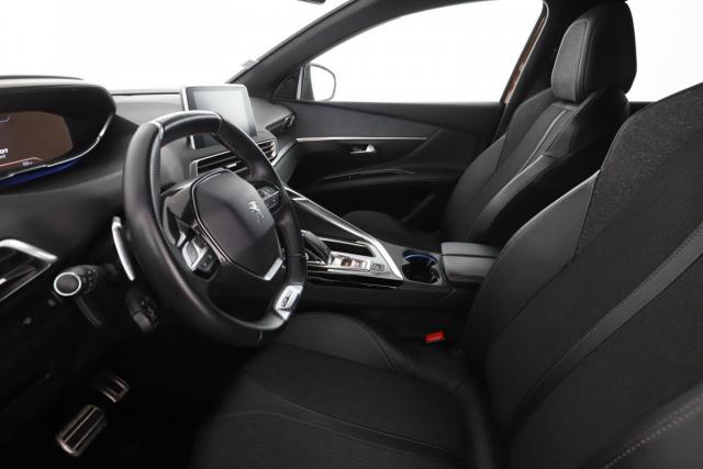 Peugeot 3008 image 2