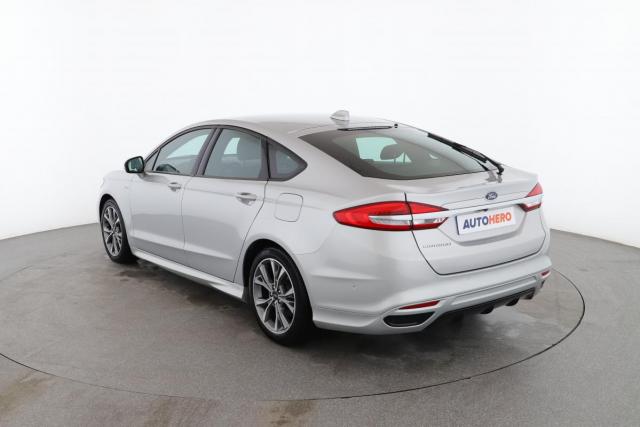 Ford Mondeo image 8