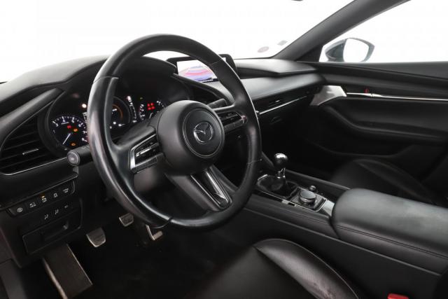 Mazda 3 image 2