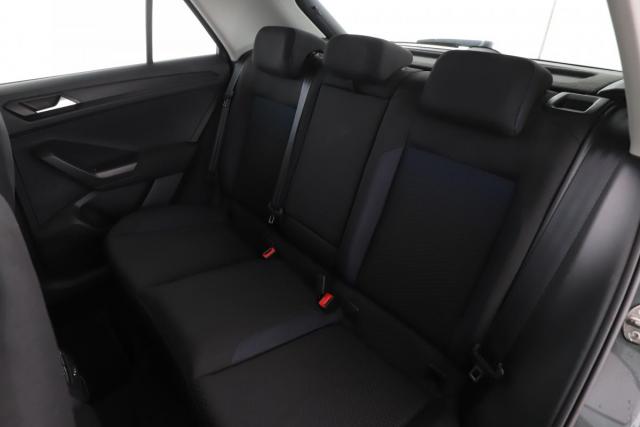 Volkswagen T-Roc image 9