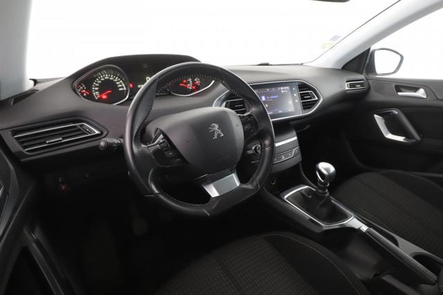 Peugeot 308 image 9