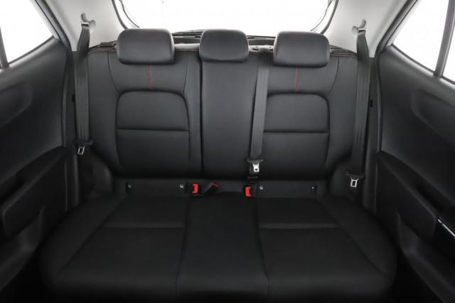 Kia Picanto image 8