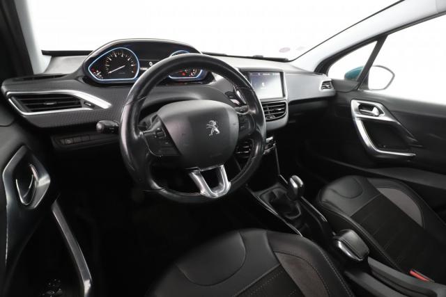 Peugeot 2008 image 1