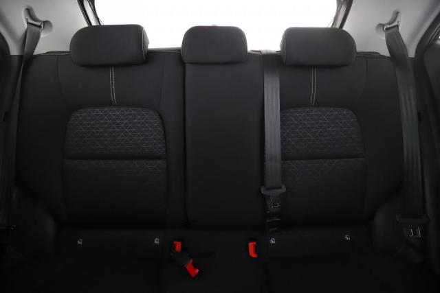 Kia Picanto image 8