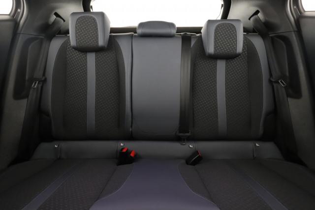 Peugeot 2008 image 6