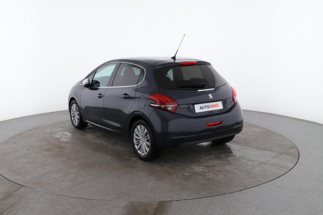 Peugeot 208 image 9