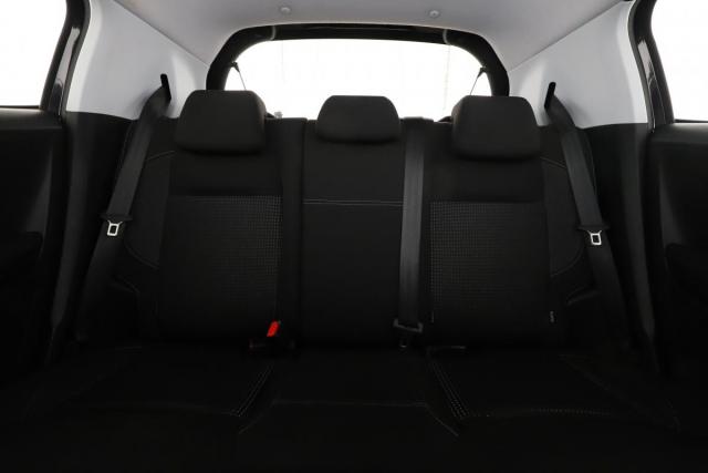 Peugeot 208 image 8