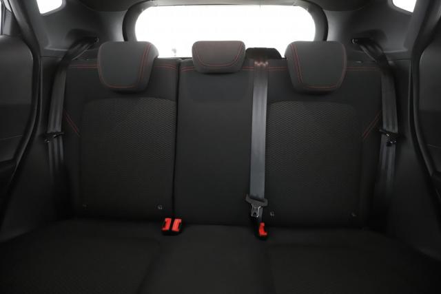 Ford Fiesta image 9
