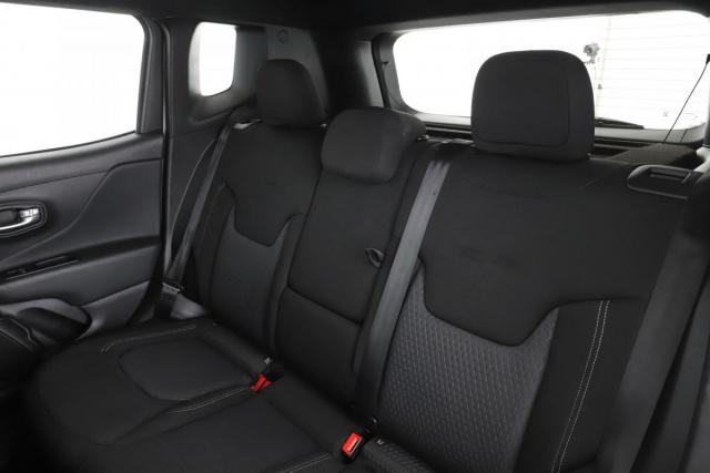 Jeep Renegade image 2