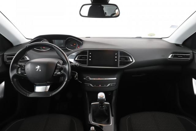 Peugeot 308 image 8
