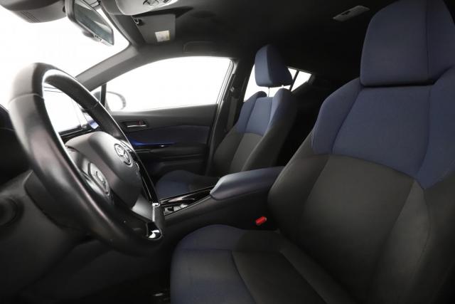 Toyota C-Hr image 7