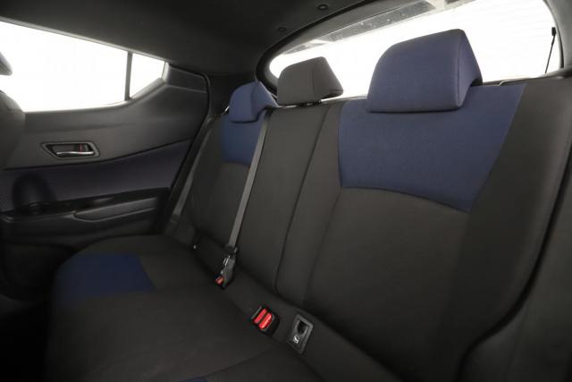 Toyota C-Hr image 2