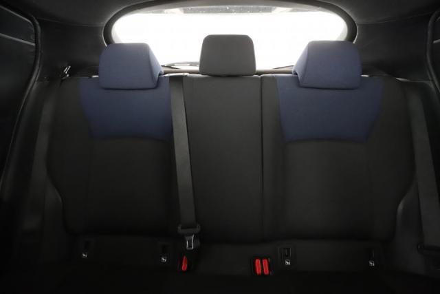 Toyota C-Hr image 5