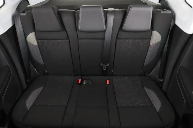 Peugeot 2008 image 8