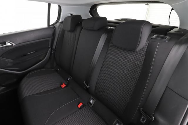 Peugeot 308 image 6