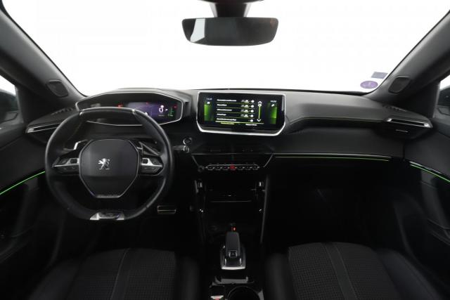 Peugeot 2008 image 2