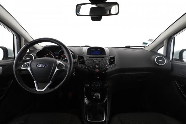 Ford Fiesta image 8