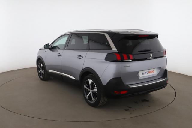 Peugeot 5008 image 2