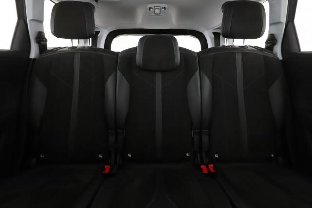 Peugeot 5008 image 9