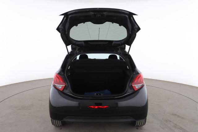 Peugeot 208 image 9