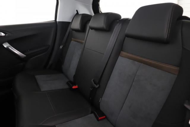 Peugeot 208 image 7