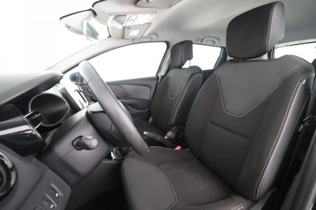 Renault Clio Estate image 8