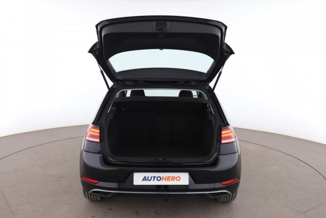 Volkswagen Golf image 8