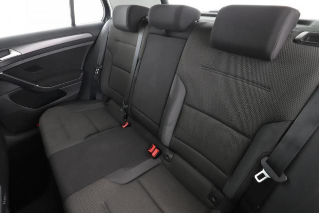 Volkswagen Golf image 4