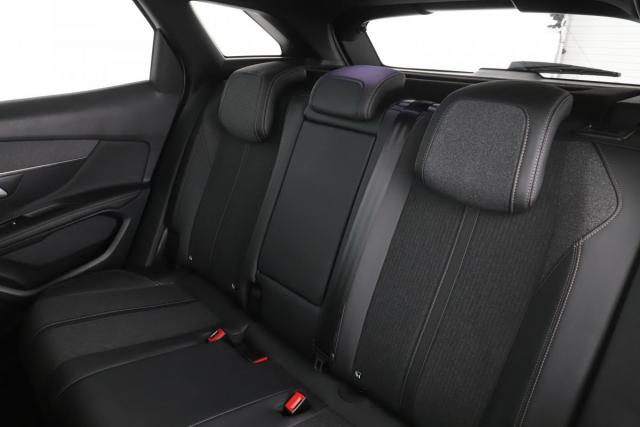 Peugeot 3008 image 8