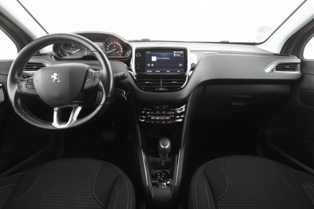 Peugeot 208 image 2