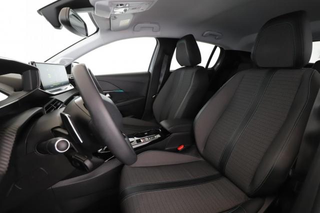 Peugeot 208 image 6