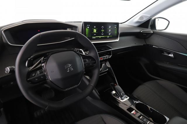 Peugeot 208 image 8