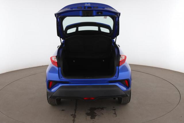 Toyota C-Hr image 6
