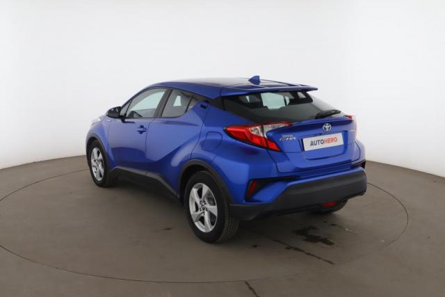 Toyota C-Hr image 2