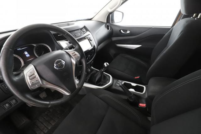 Nissan Navara image 4