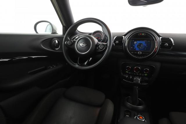 Mini Clubman image 6
