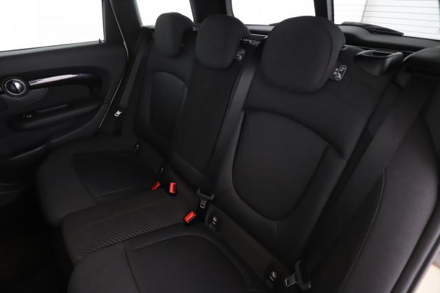 Mini Clubman image 5