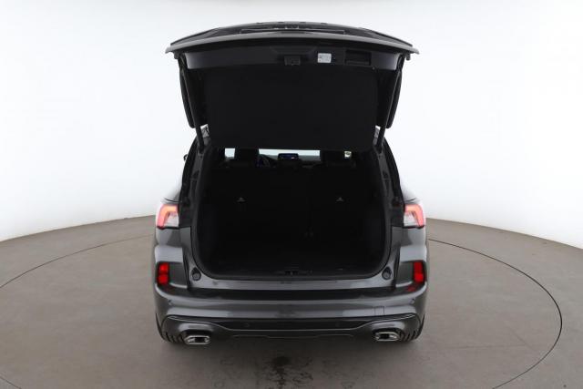 Ford Kuga image 8