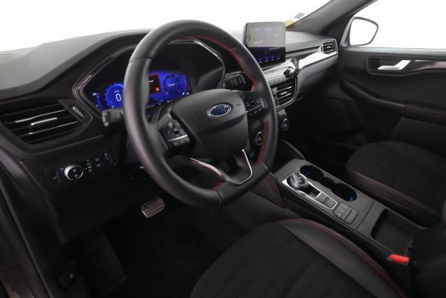 Ford Kuga image 1