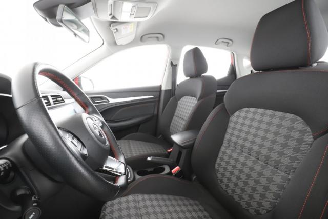 Mg Zs image 7