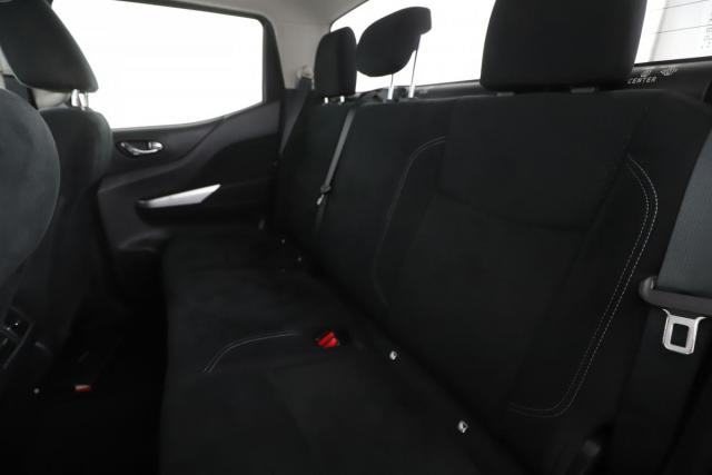 Nissan Navara image 2