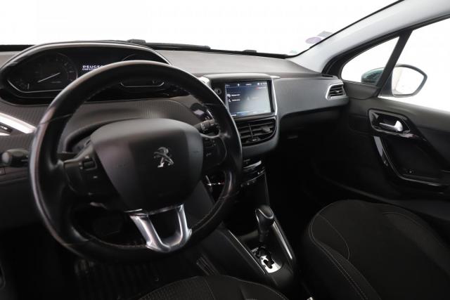 Peugeot 208 image 5