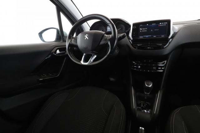 Peugeot 208 image 7