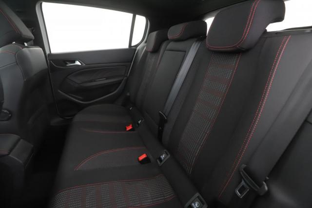 Peugeot 308 image 2